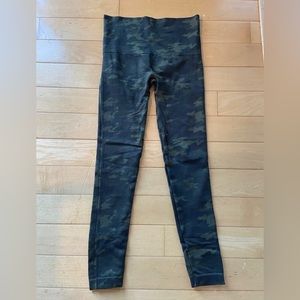 Spanx green camo leggings size M